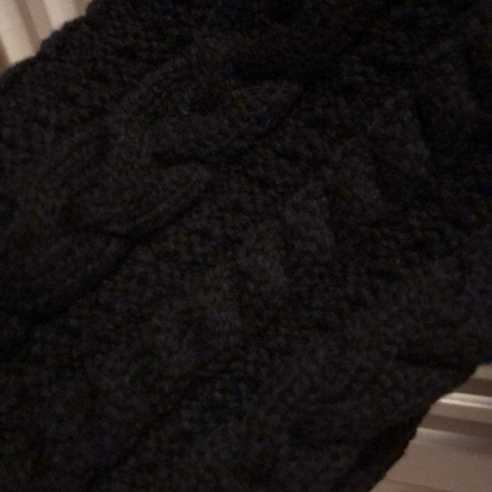 ⭐️Meshki Cropped Cable Knit 3/4 sleeved Sweater - Picture 8 of 16